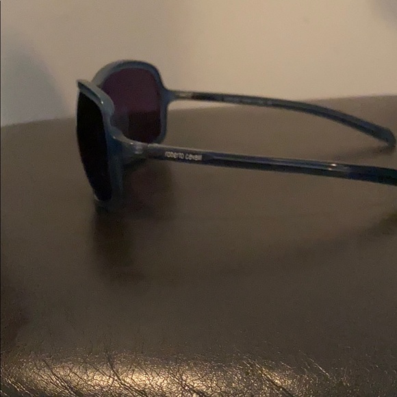 Roberto Cavalli Sunglasses - Picture 2 of 3